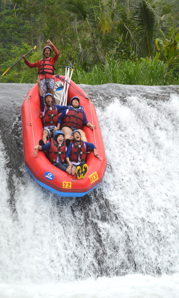 arung jeram telaga waja