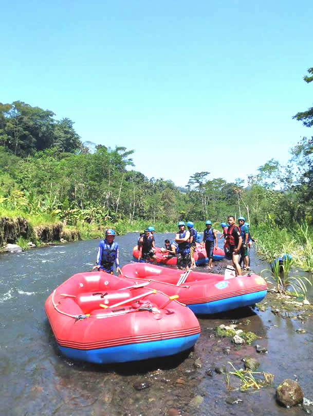 arung jeram telaga waja